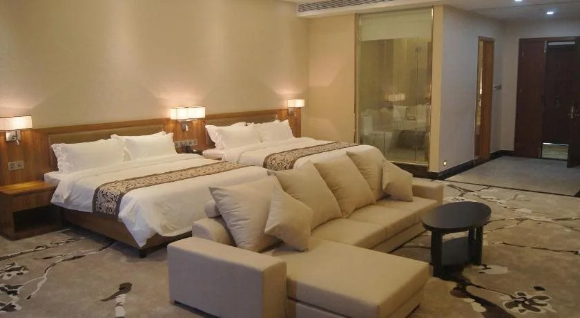 Irvine Holiday Hotel