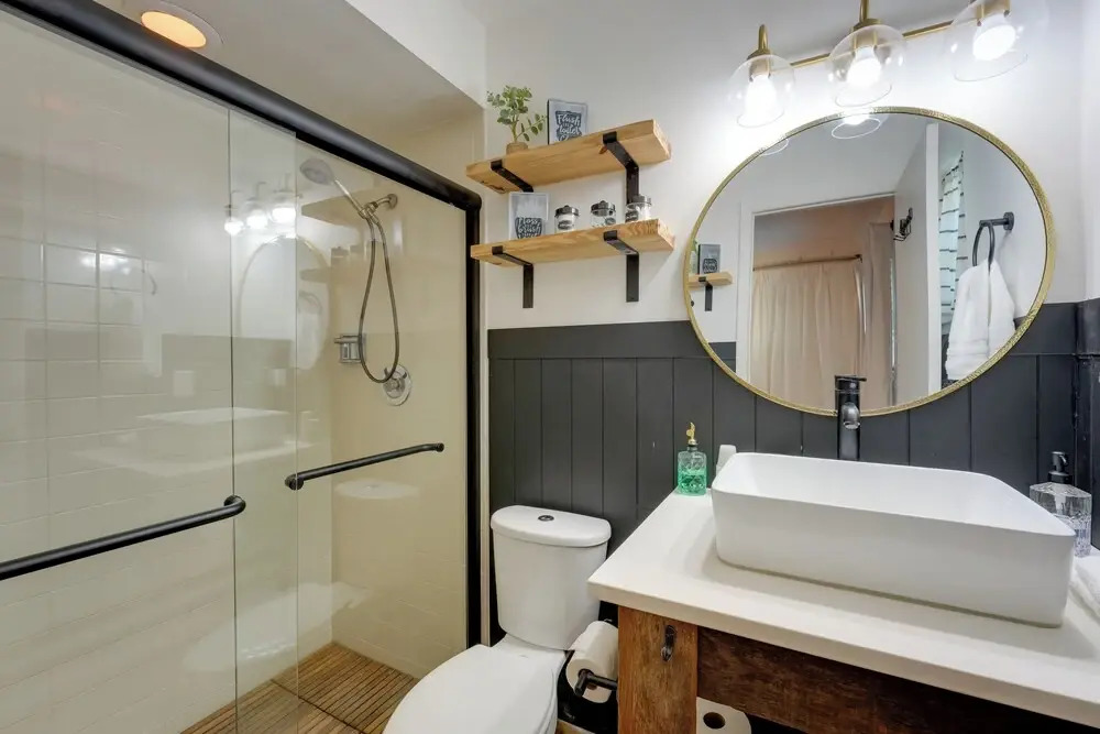 Pool & Patio Access: Breezy Getaway in Palm Harbor