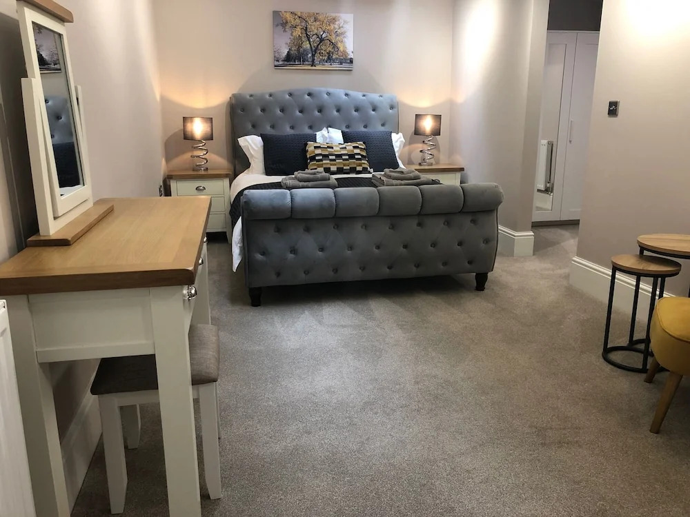 The Basement Flat Bath
