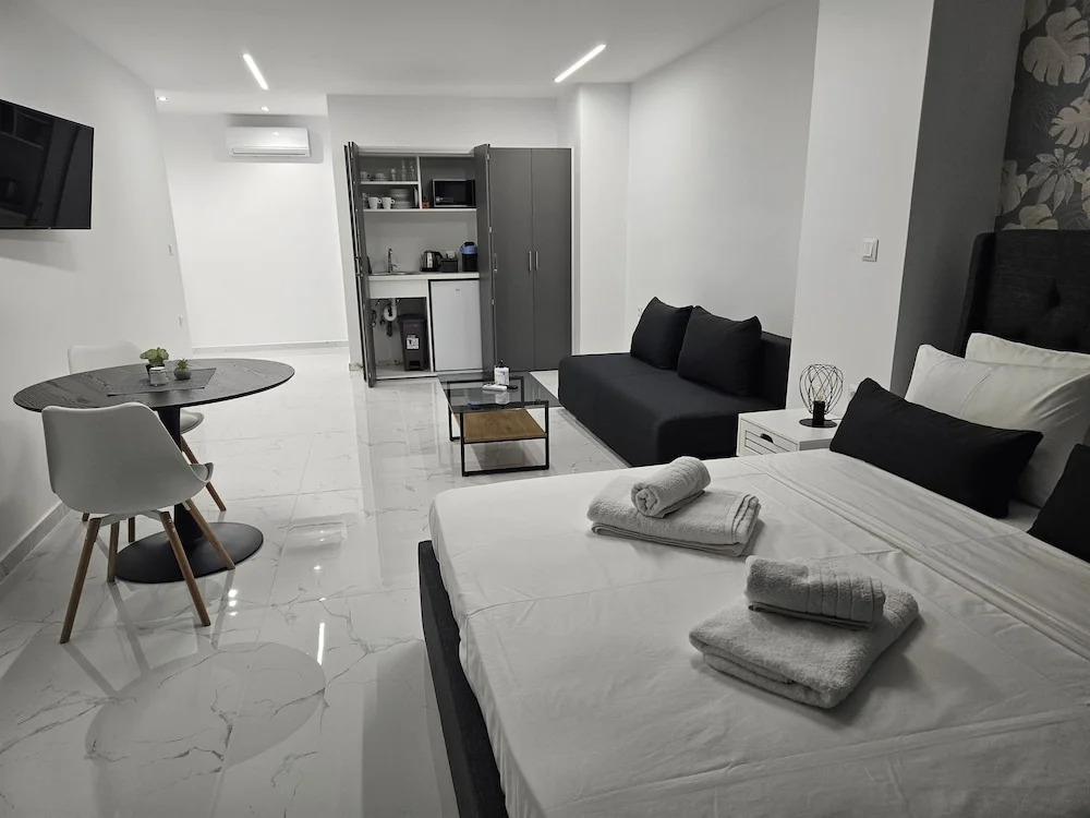 Nikis 20 Suites