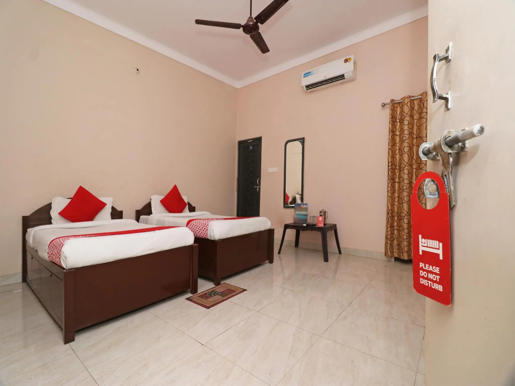 Hotel Hkj Sanskriti By OYO Rooms