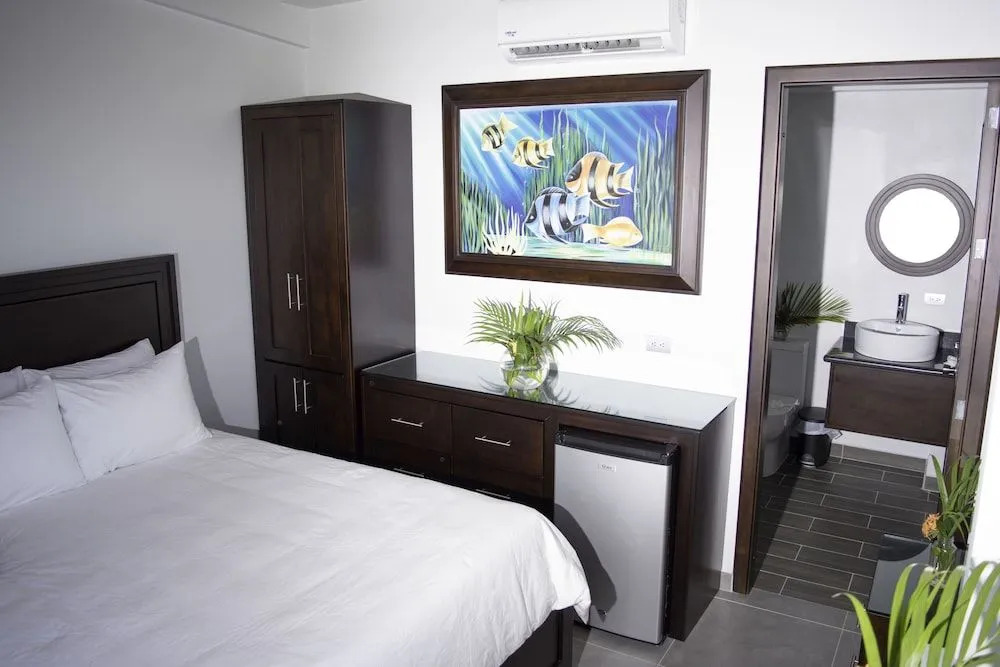 carver suites