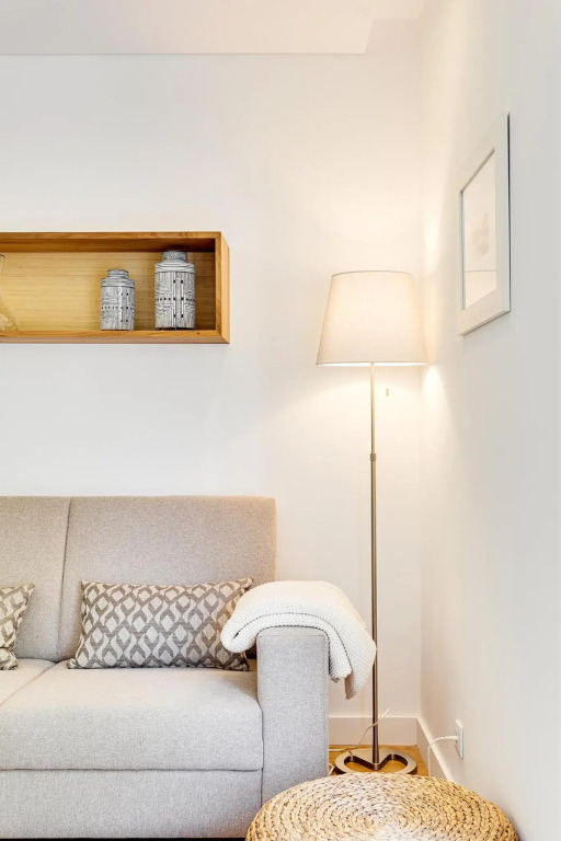 Wood Premium Downtown Apartment by DA'HOME