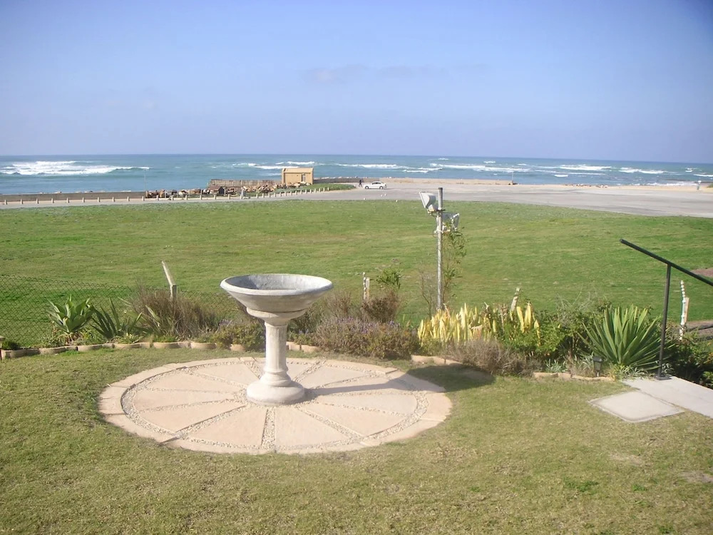 Waterside Living Estates - Claptons 33