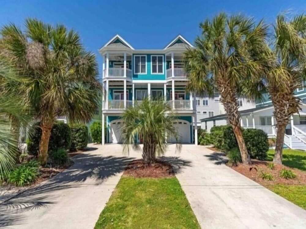After Dune Delight - Relax And Unwind In This Fun And Spacious 3 Story Home. Light, Bright, And Close To Everything! 4 Bedroom Townhouse by RedAwning