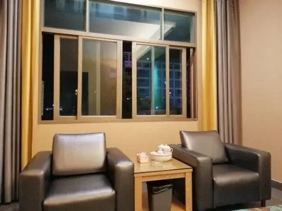 Dongshan Huatian Business Hotel