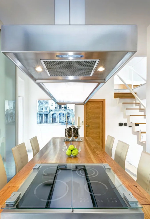 ELEVEN Apartments Real de la Carretería, by Homing U