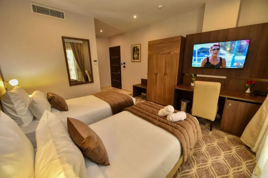 Mf Hotel Oran