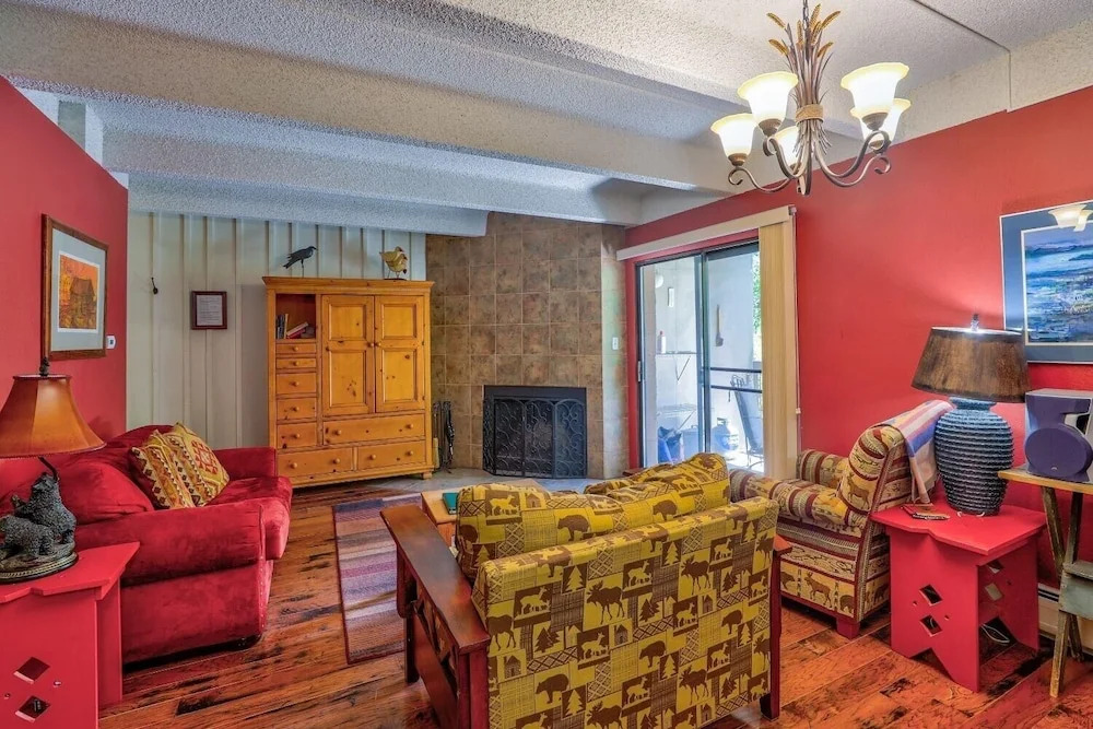 Ten Mile Island 2 Bd Plus Den - 3 Br condo by RedAwning