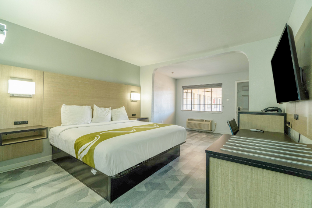 Pleasanton Executive Inn By OYO