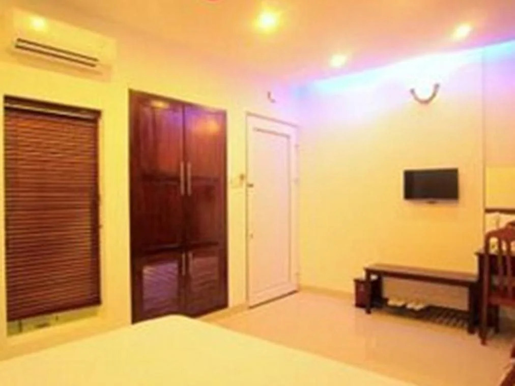 Apogee Hotel