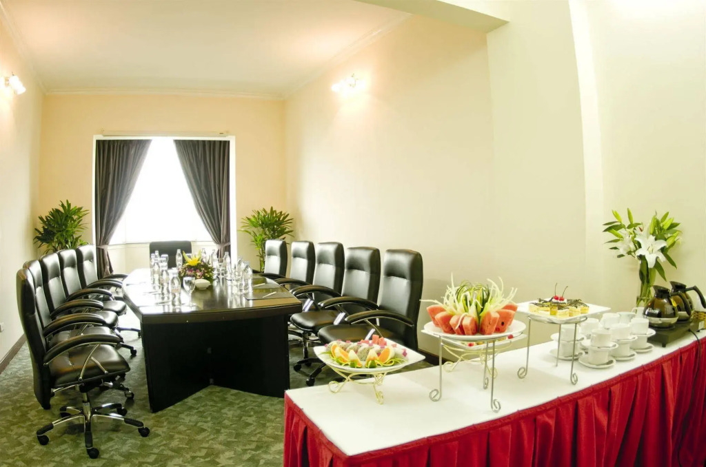 Starcity Halong Bay Hotel