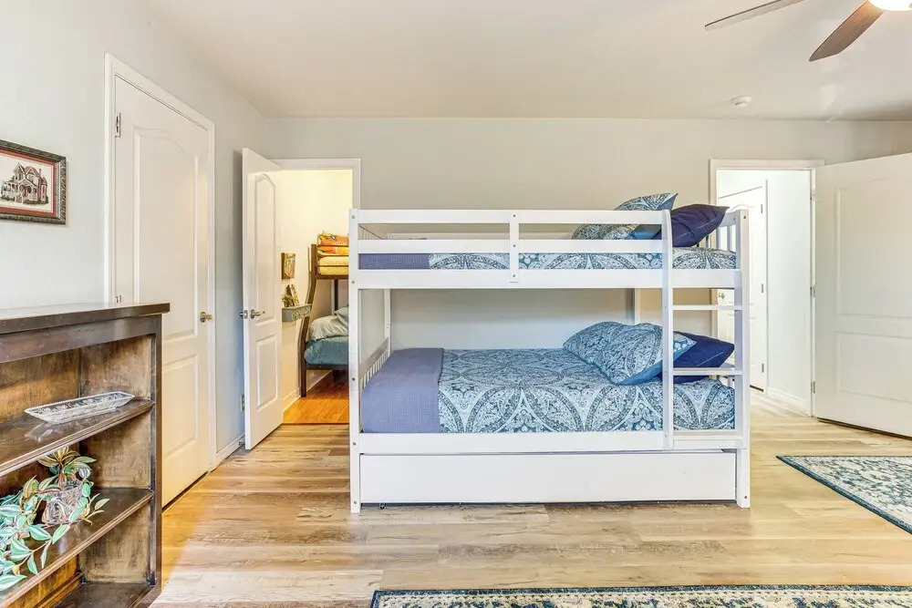 15 Mi to Dtwn: Oklahoma City Family Home