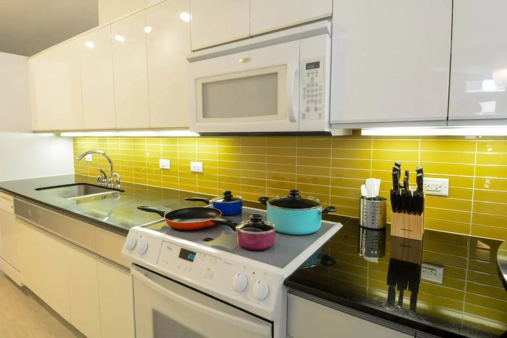 Good Value 1Br Apt | Close To Convention Center