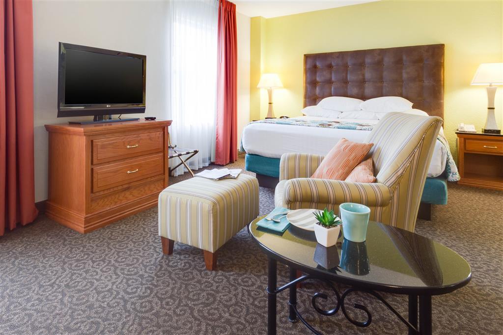 McAllen Plaza Hotel & Suites