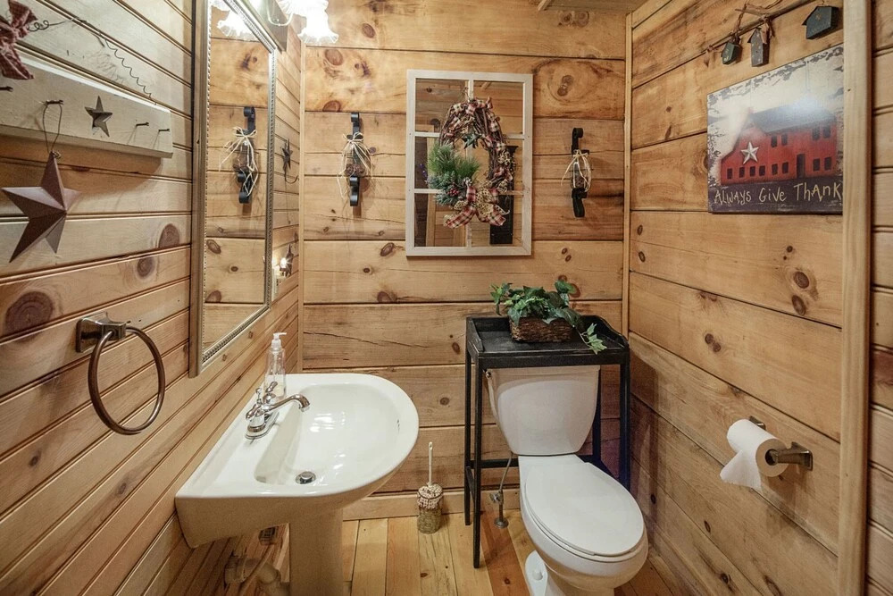 Jalyns Treehouse by Eagles Ridge Resort