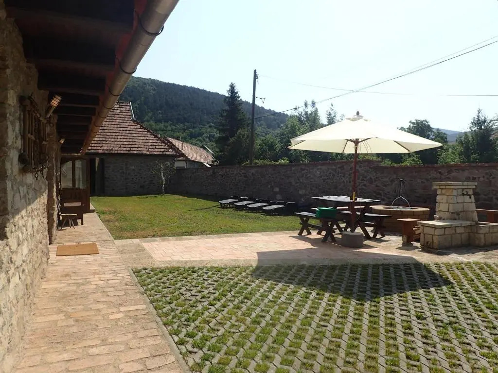 BoldogKőHáz