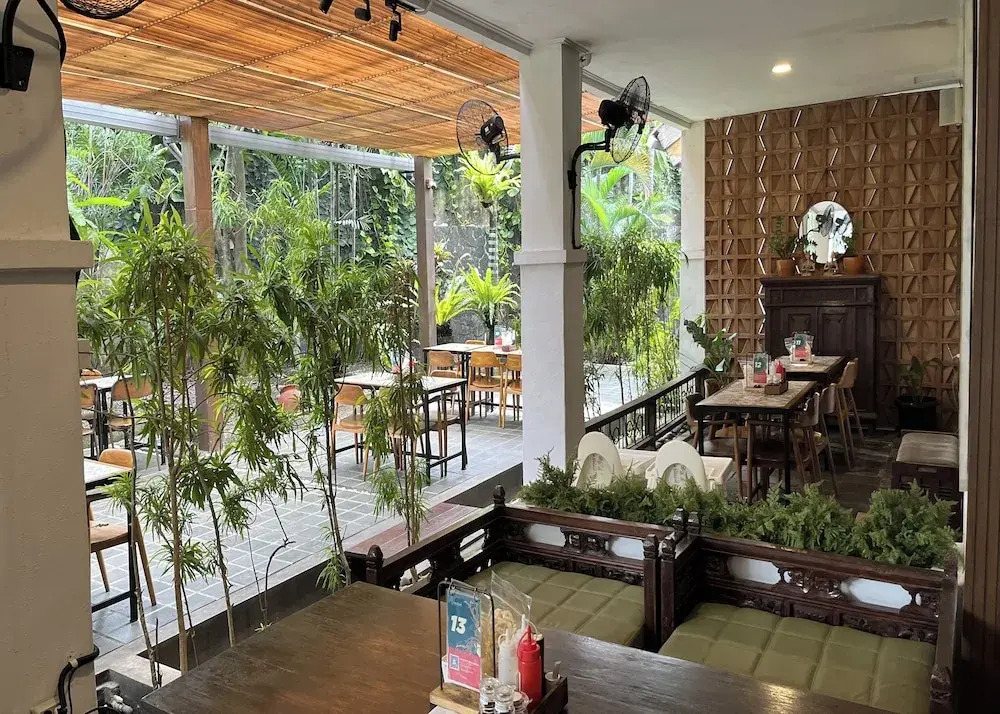 R Residence Jakarta