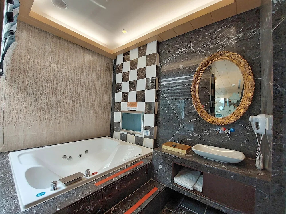 Elysees Motel