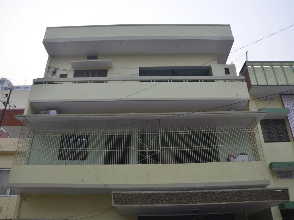 OYO Rooms Cantt Roadways Varanasi
