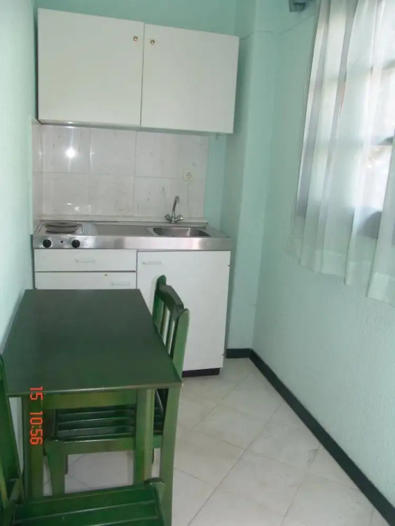 Nikos Apartments