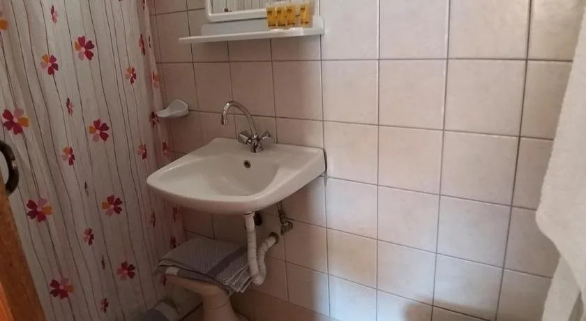 Kavos Hotel