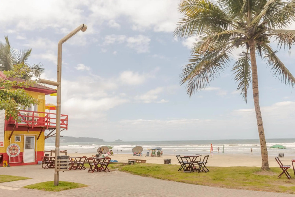 Apartamento de 3 quartos com banheira a 150 metros da praia em Itapema N1188