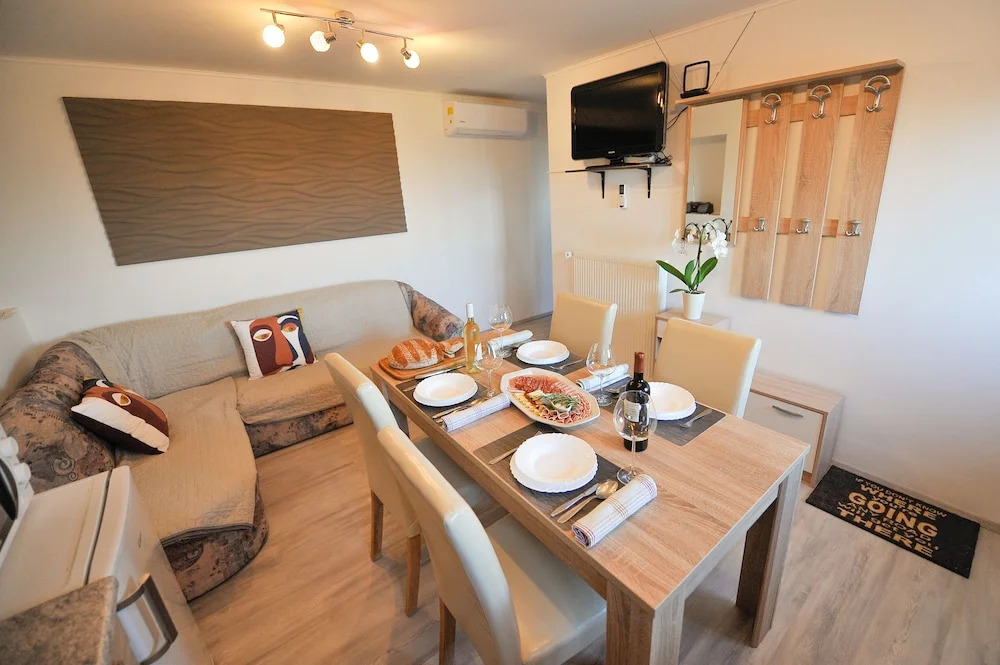 Apartments Jernej with Onsite Wellness
