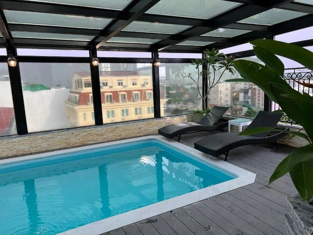 Skylark Boutique and Spa