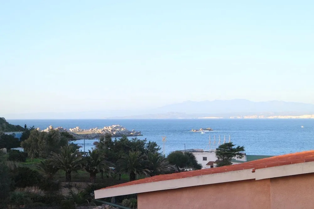 Sea View - Rena Bianca