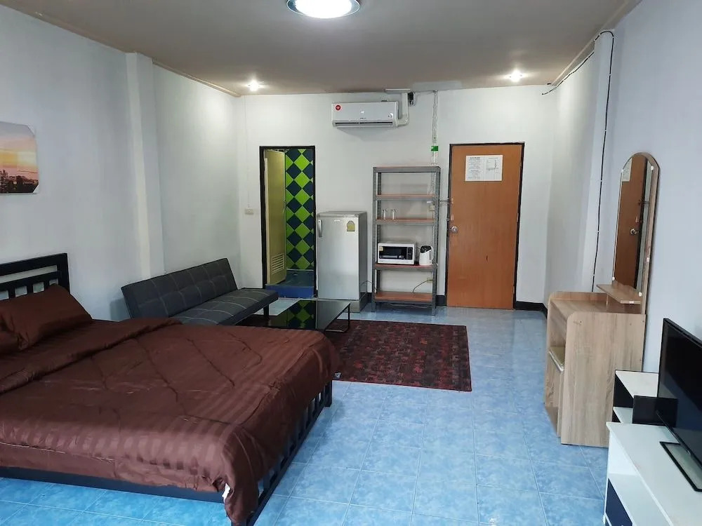 RD Hostel & Restaurant