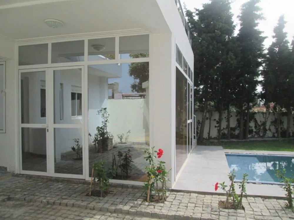 Malak Tingis