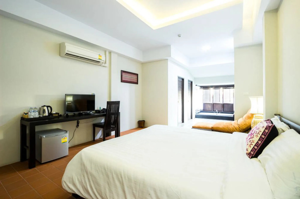 Jamadevi Hotel