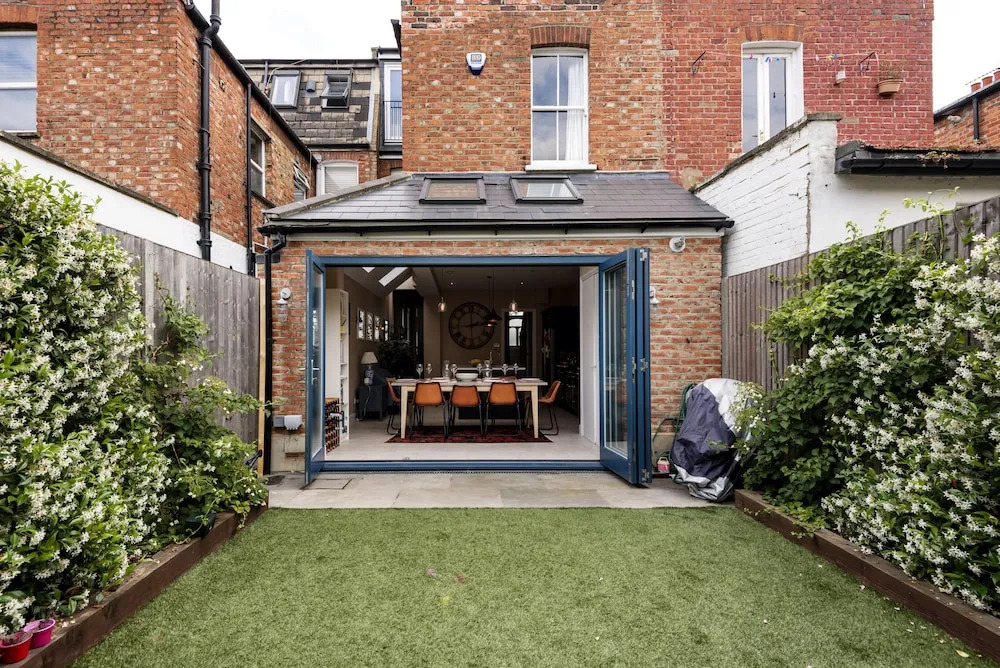 Spectacular Shepherds Bush Home Close to Westfield