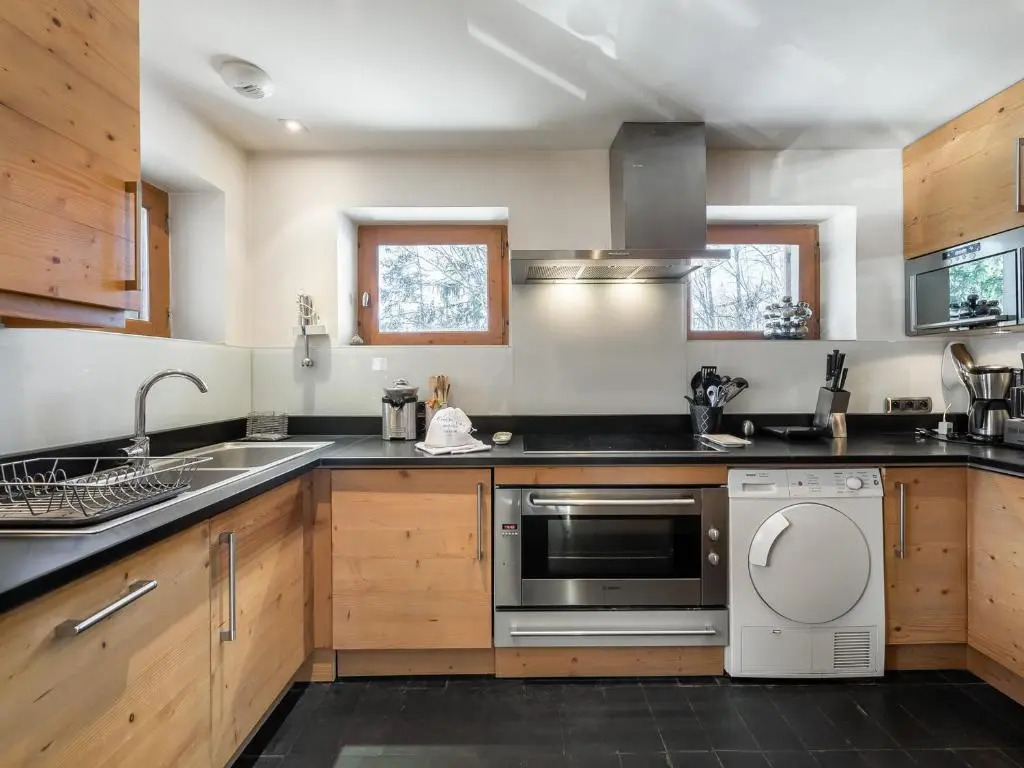 Chalet familial rénové avec sauna près des pistes - FR-1-565-10
