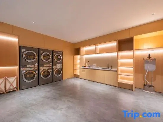 Jianguo HIDDEN Hotel (Huangshan Hongcun Scenic Area)