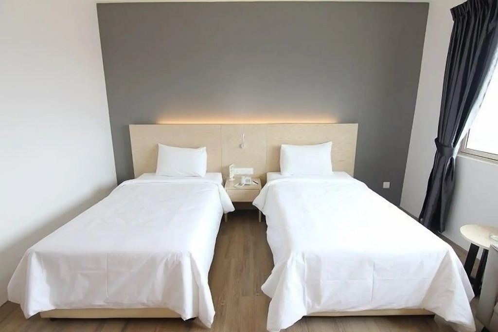 Kingston Hotel 25 - Summit Signature Batu Pahat, Johor