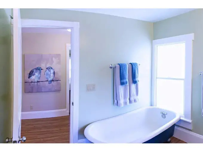 Pioneer House - North Suite