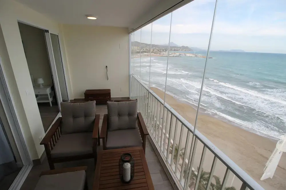 Sea front - Stunning views