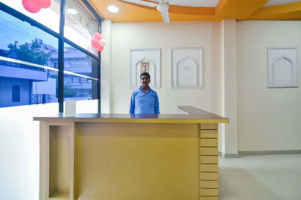 OYO 46081 Hotel Parinay Inn
