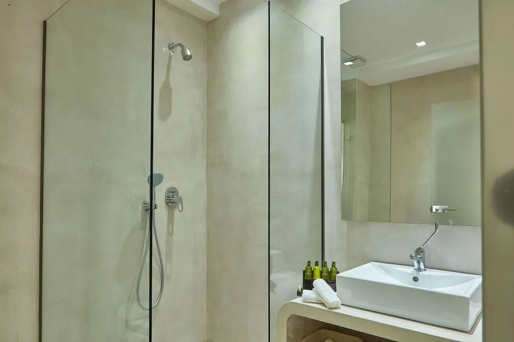 Icon Suites by the sea