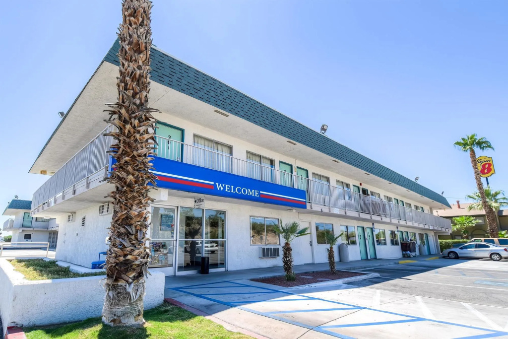 Motel 6 Blythe, CA