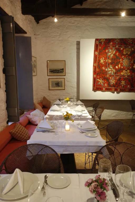 Bratsera Boutique Hotel