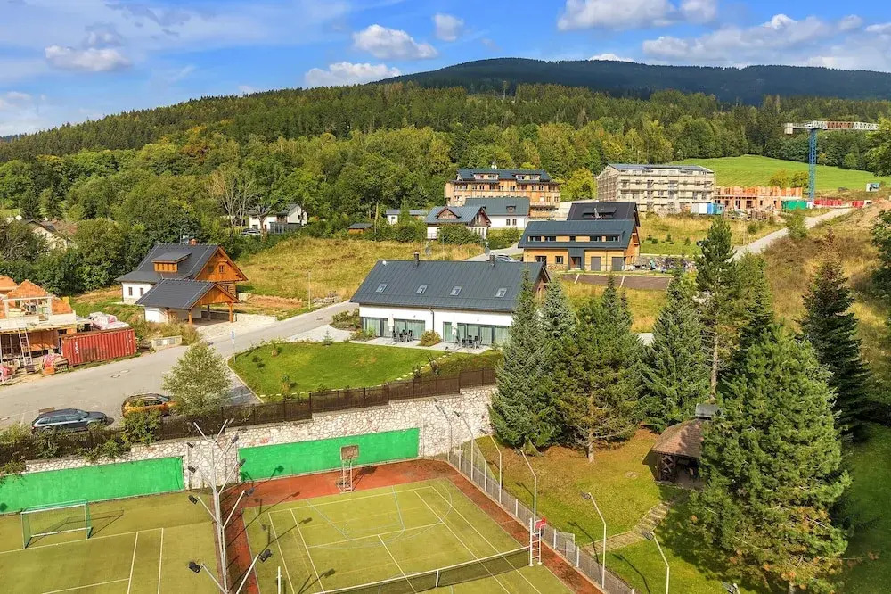 Villa in Krkono e with Sauna and Forest Views