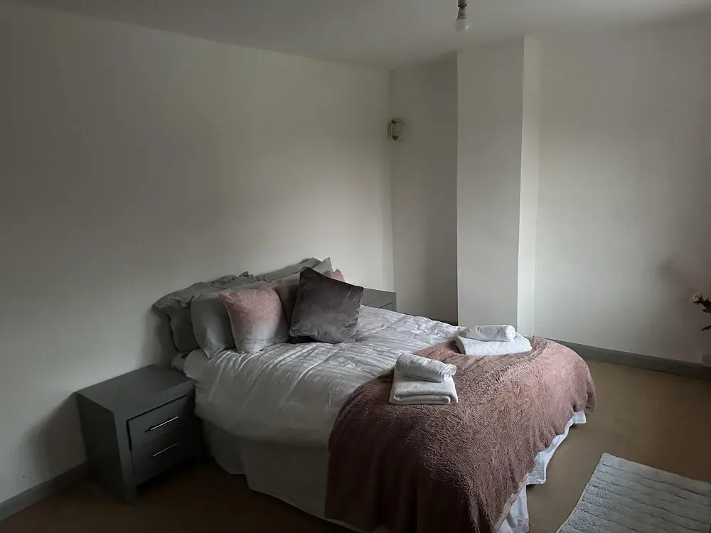 Captivating 1-bed House in Ammanford