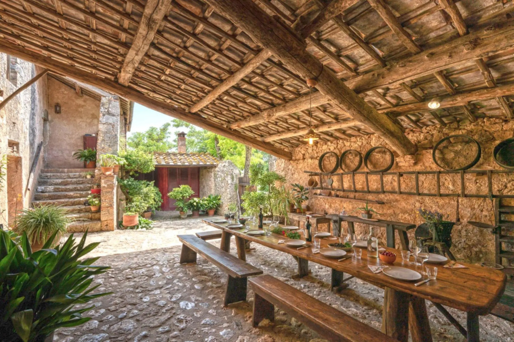 Podere Lorena Authentic famrhouse with pool immersed in the countryside-Podere Lorena