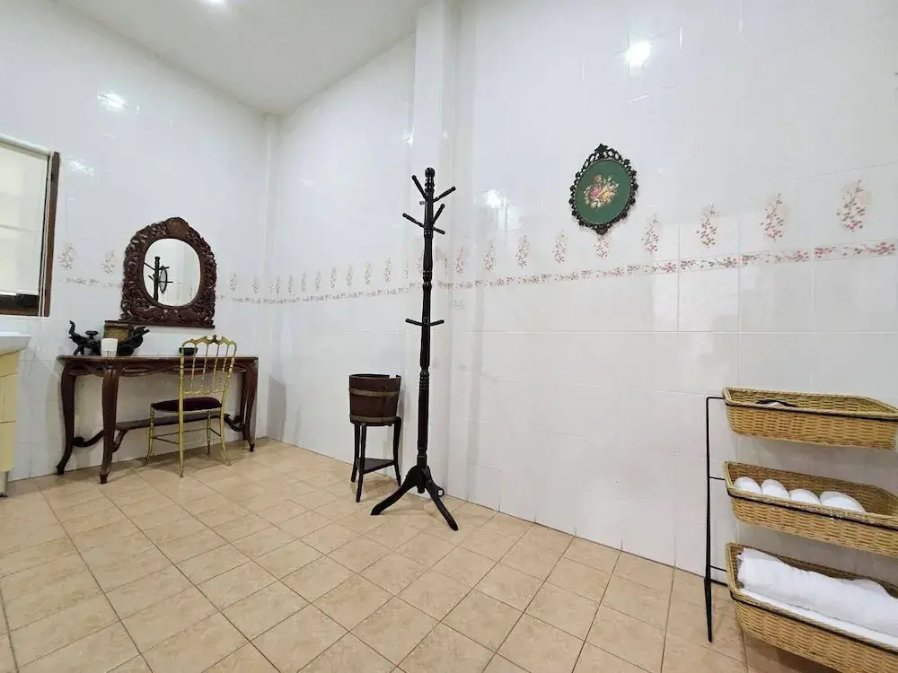 Punnattha House by Peema Villa