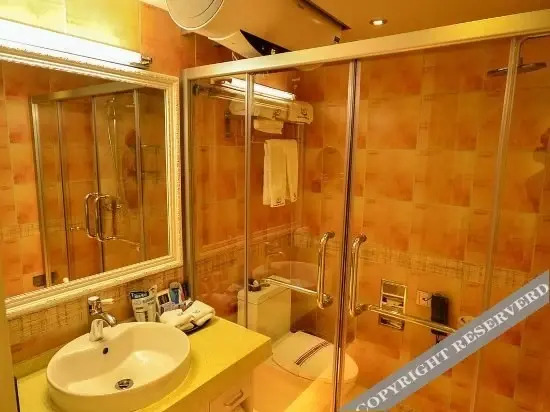 Qianhui Holiday Theme Hotel