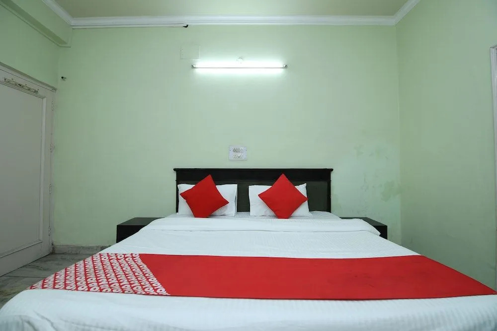 Oyo 41059 Hotel Satkar