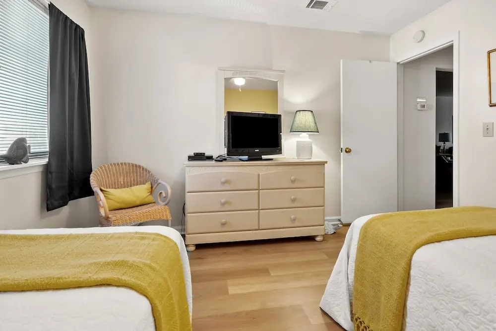 Sea Cloisters 302e 2 Bedrooms 2 Bathrooms Condo